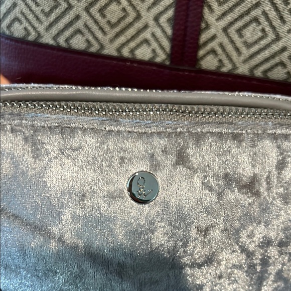 Liz Claiborne Tote Bag with grey velvet Crossbody and red wallet, bundle - Picture 5 of 16